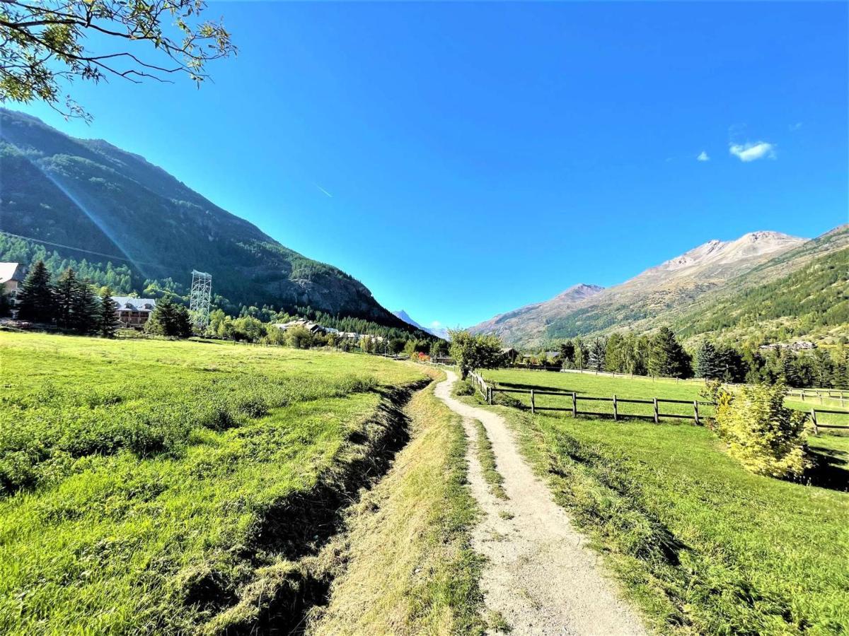 Appartement La Salle-les-Alpes, 2 pièces, 6 personnes - FR-1-330F-88 Serre Chevalier Esterno foto