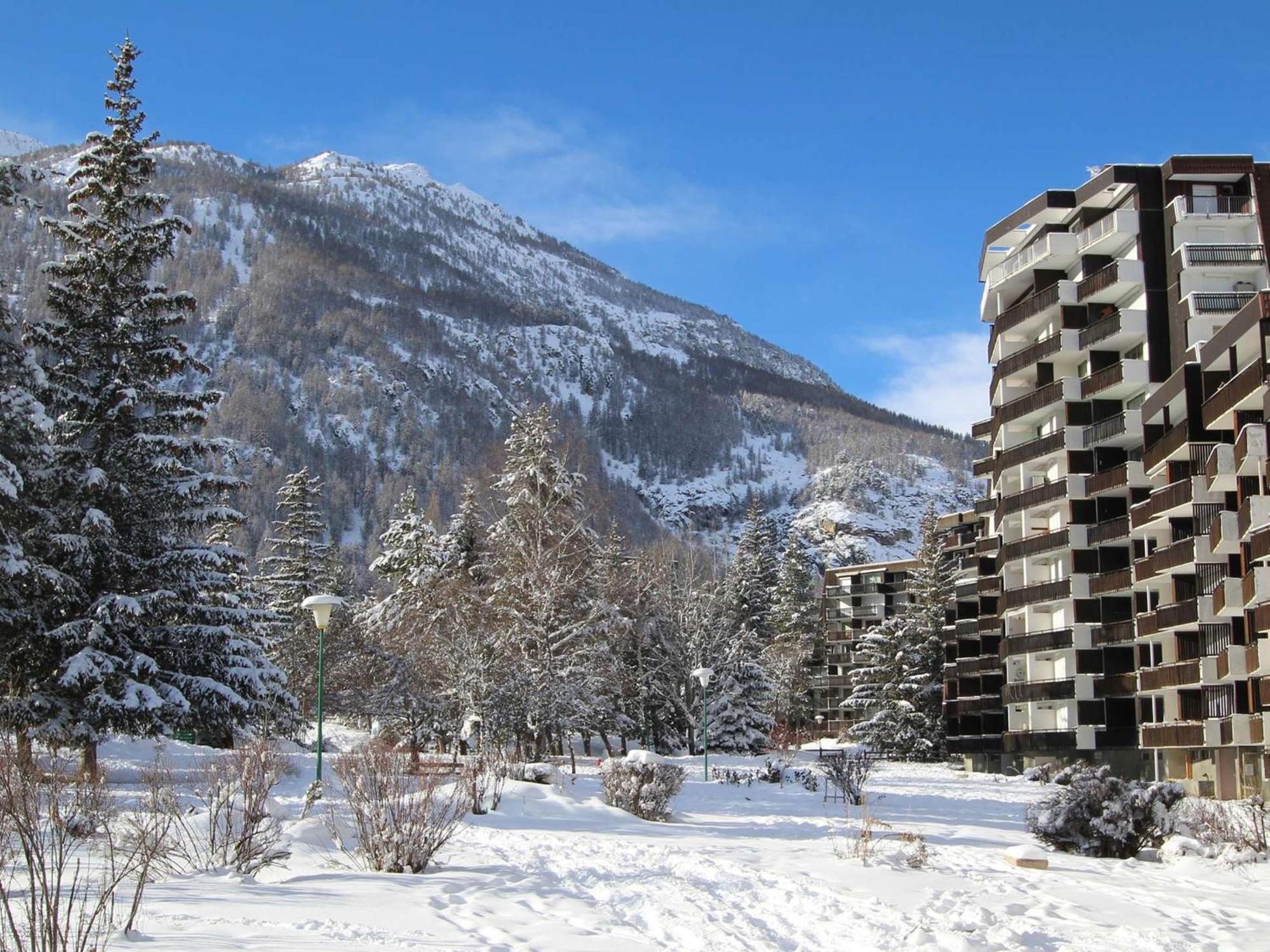 Appartement La Salle-les-Alpes, 2 pièces, 6 personnes - FR-1-330F-88 Serre Chevalier Esterno foto